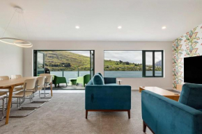 Shore Rise lake and mountain views Queenstown